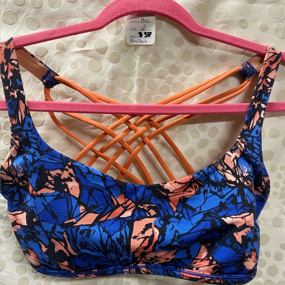 Lululemon- Free To Be Bra (Wild)
Mini Paint Storm Harbor Blue Multi / Cape Red- - Picture 4 of 6